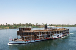 Nilkreuzfahrt 2026 – Sonnendeck auf einem 4-5 Sterne Nilkreuzfahrtschiff